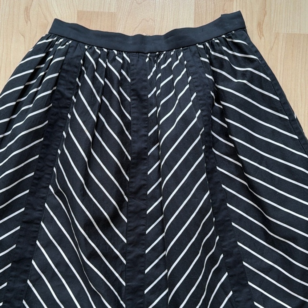 Givenchy Nouvelle Boutique black white cotton skirt, size 2 - Picture 4 of 8